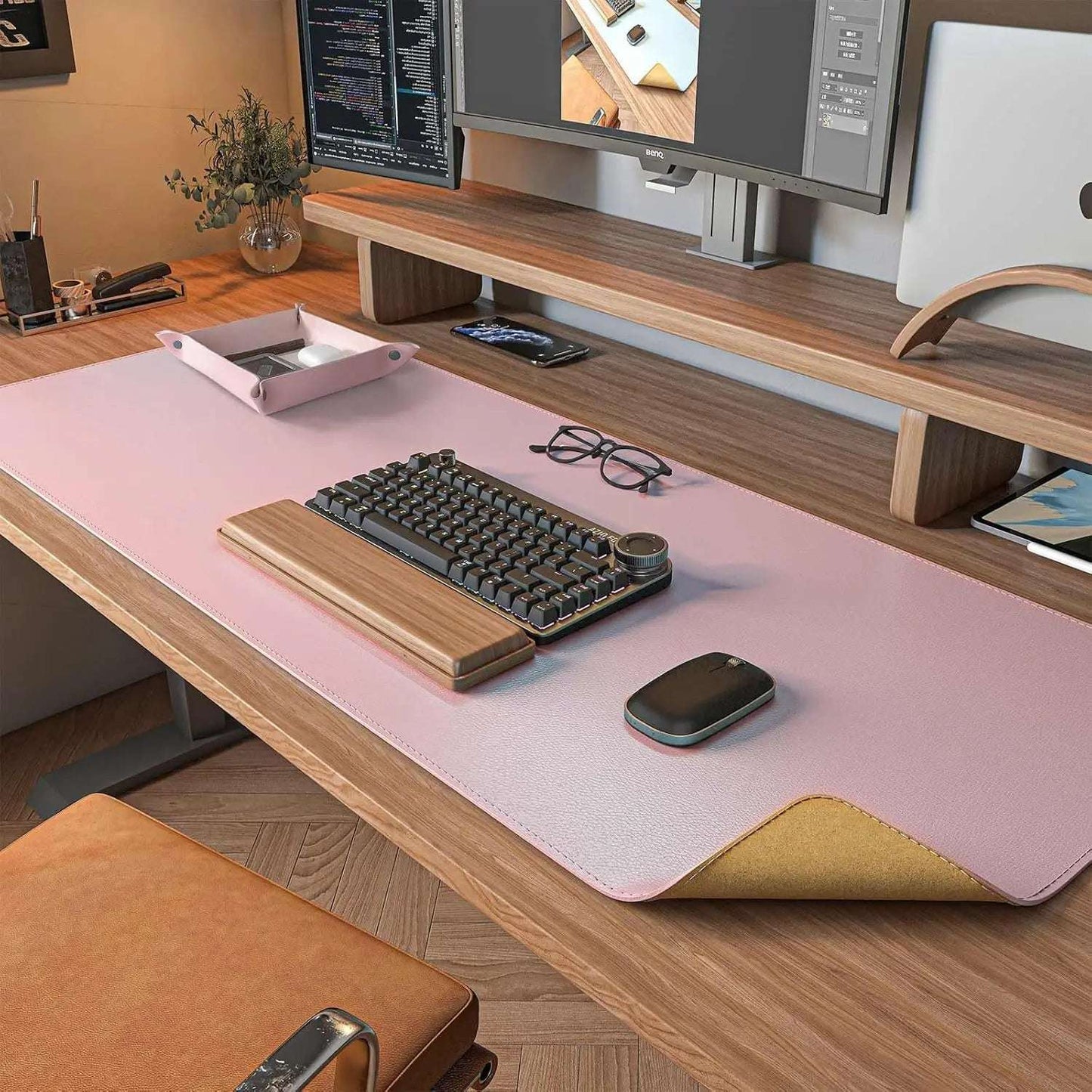 Classic leather mouse pad