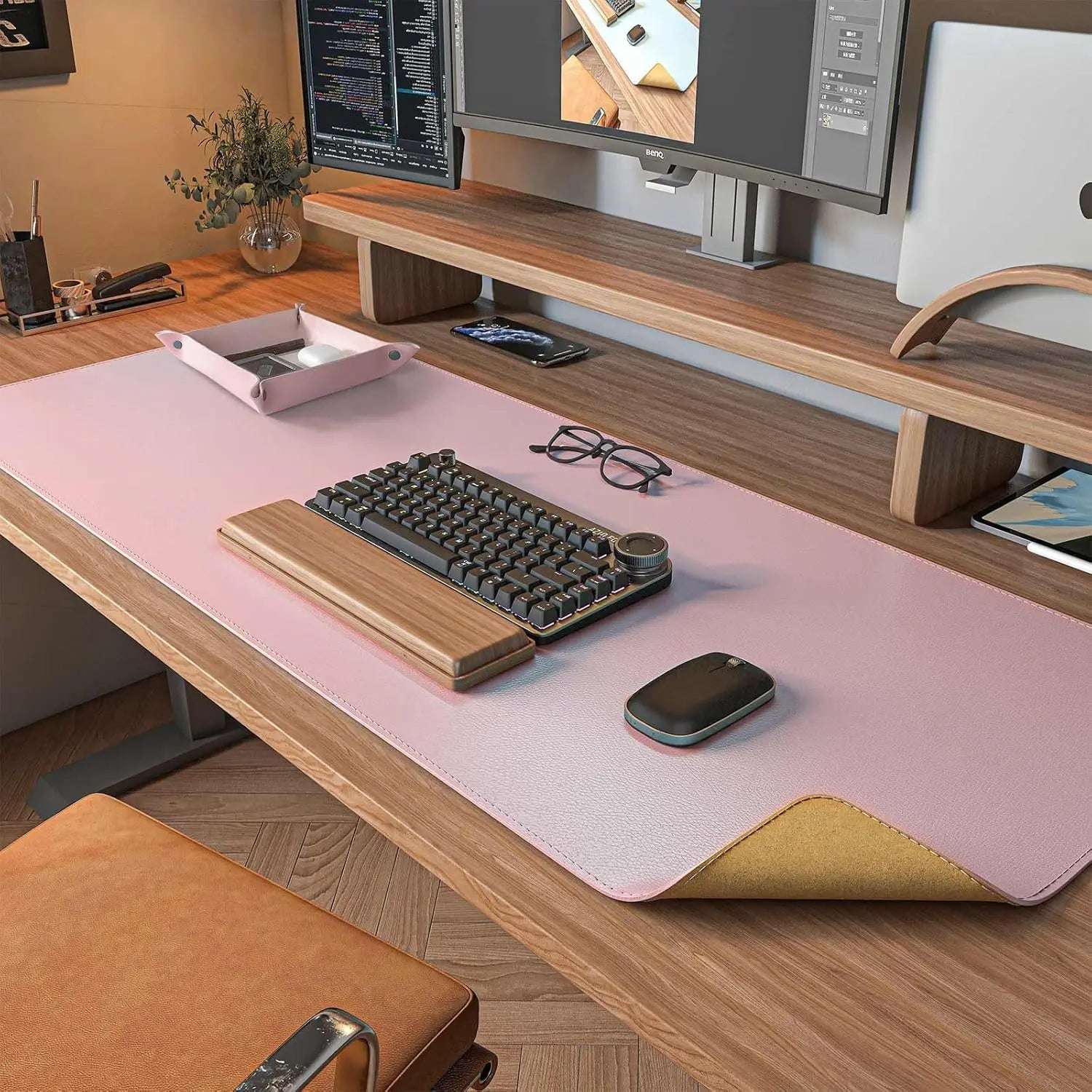 Classic leather mouse pad